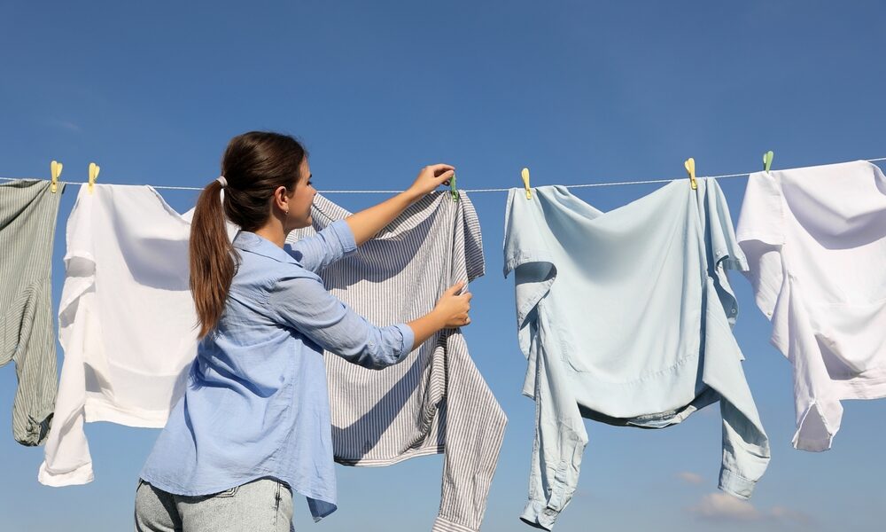 hang clothes out to dry